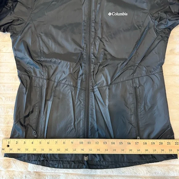 Columbia Women’s Hooded Windbreaker Jacket - Picture 8 of 11